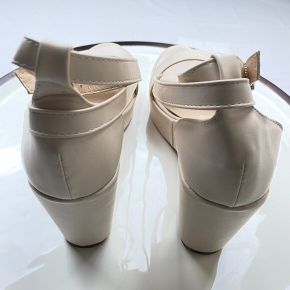J. Adams Cream Platform Sandal Size 10 - Picture 4 of 8